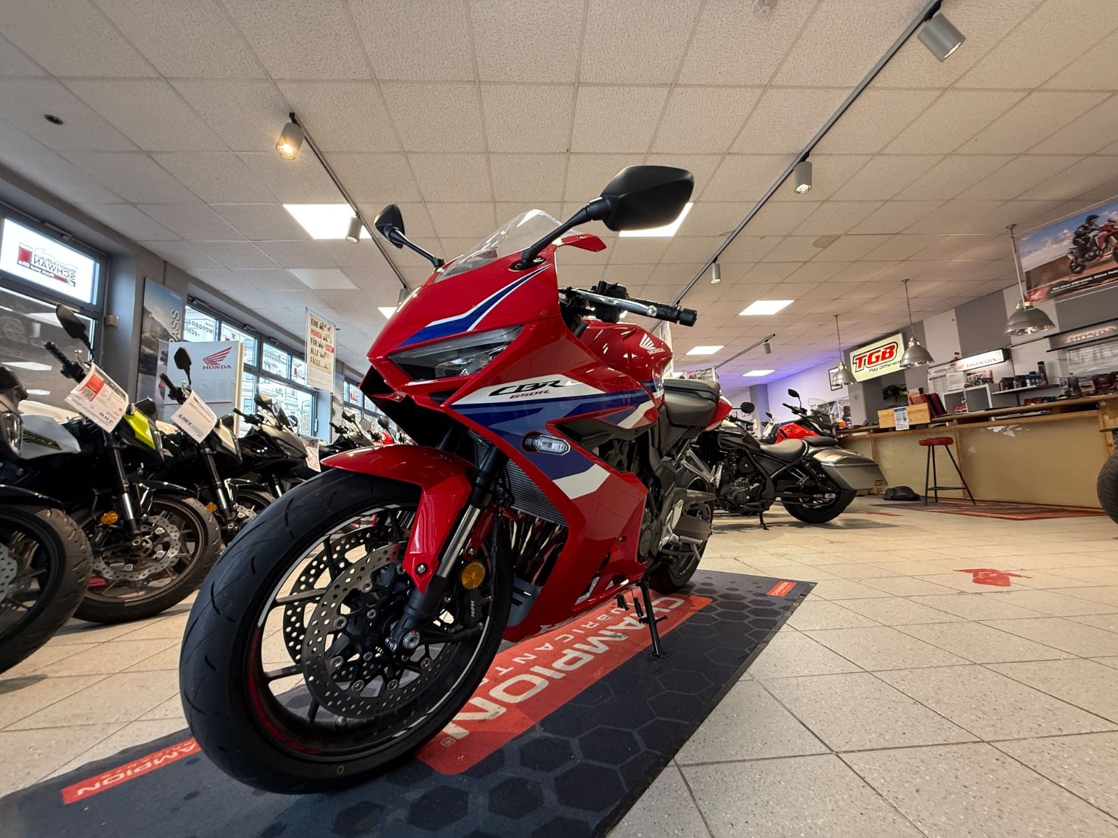 CBR 650 R