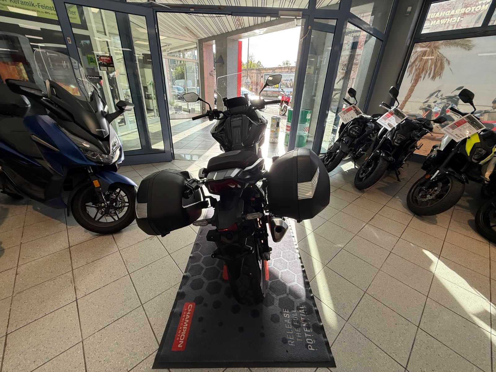 NC 750 XD inkl. Zubehör
