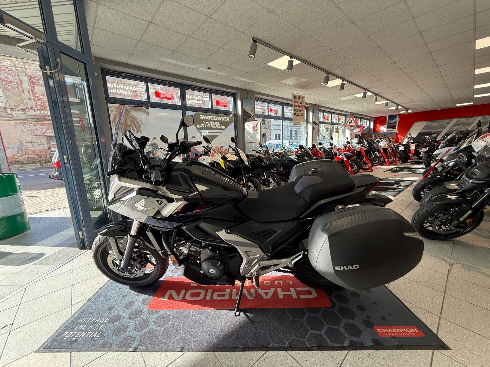 NC 750 XD inkl. Zubehör