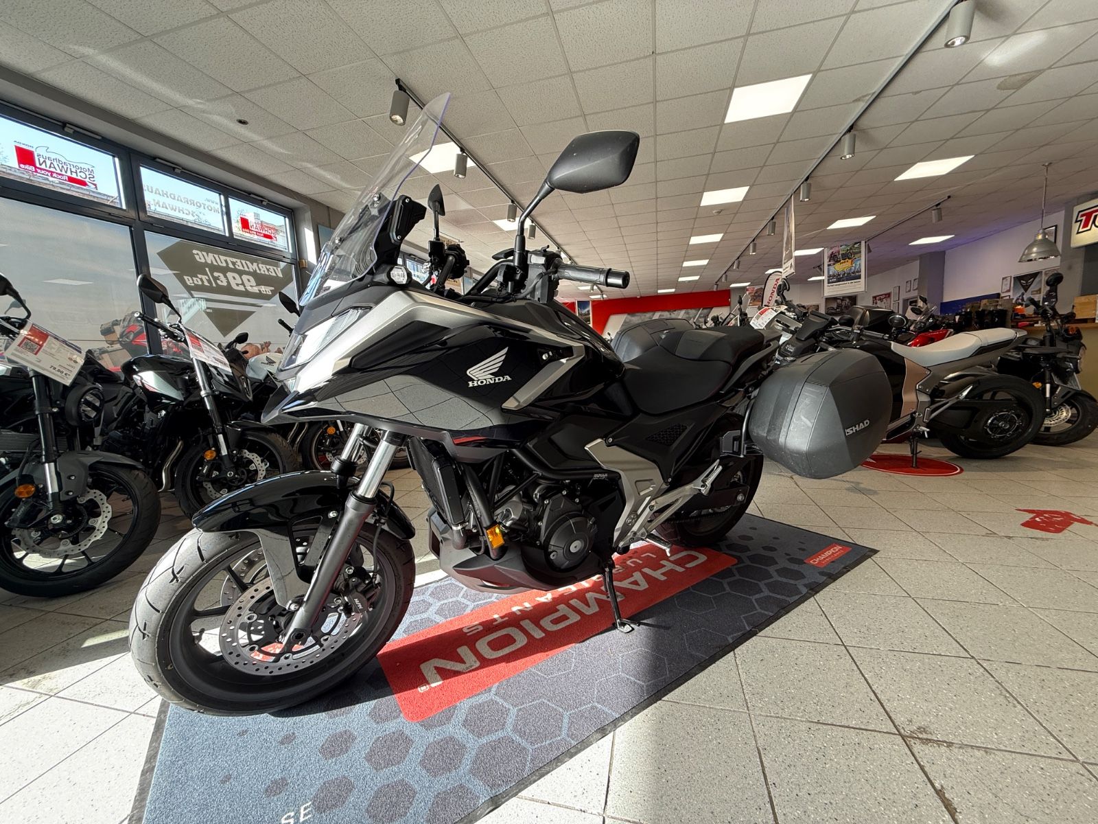 NC 750 XD inkl. Zubehör