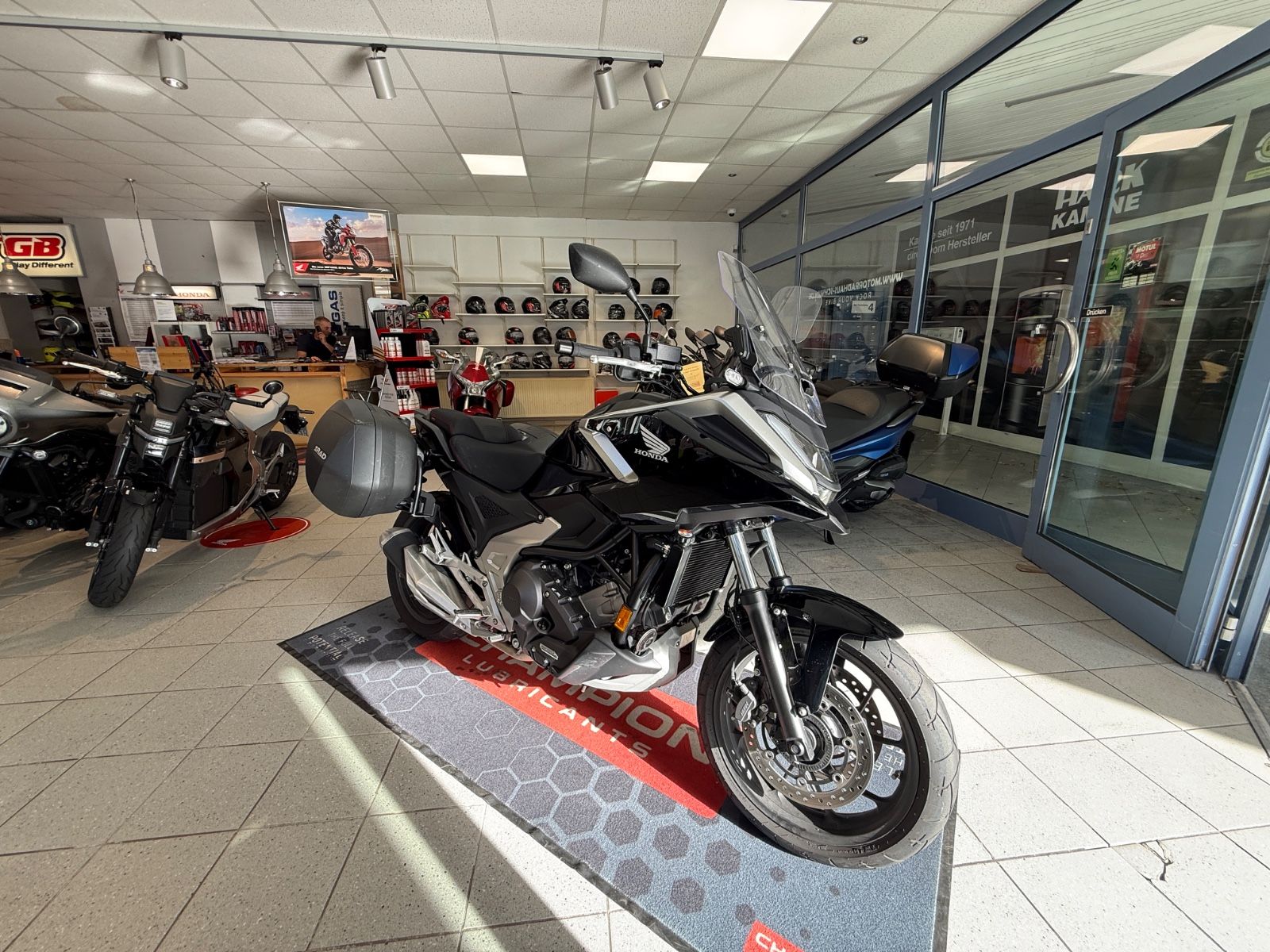NC 750 XD inkl. Zubehör