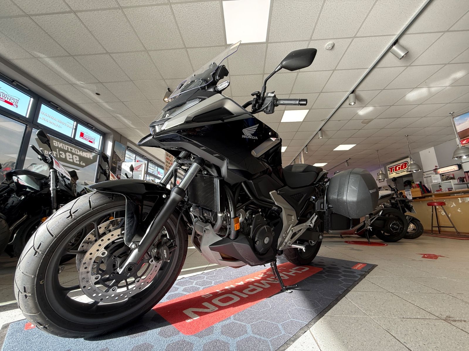 NC 750 XD inkl. Zubehör